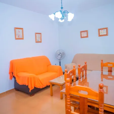 Apartment Con Balcones Y Aire Solo Familia Y Parejas