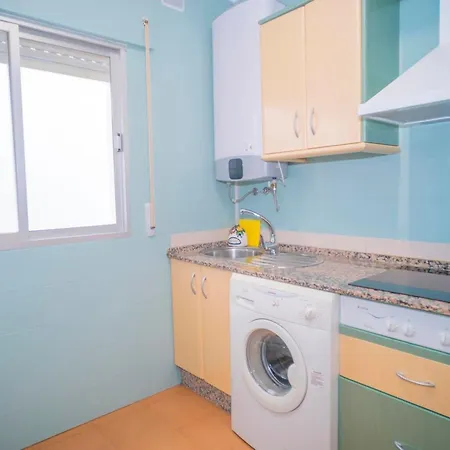 Apartment Con Balcones Y Aire Solo Familia Y Parejas